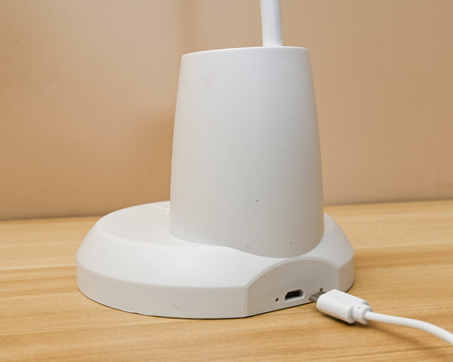 Adjustable Arm Foldable USB Table Lamp With Touch Control Switch