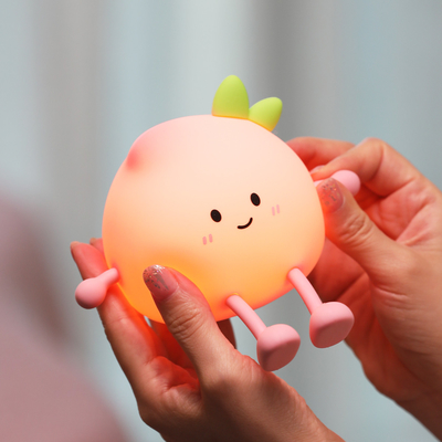 2024 New Creative Peach Shape Night Lamp Soft Silicone 7 Color Changing Eye Care Night Light For Children Gifts Desk Lamp
