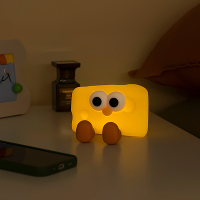 China Factory Modern Design USB Rechargeable Silicone Baby Night Light Lamp Smart Home Lighting With A Cheese DesignFor Girls Bedroom
