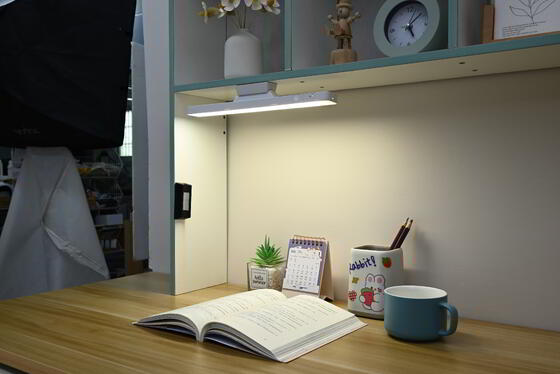 Strong Magnetic Adsorption Led Eye protection Rechargeable 800mA Lamp Cool Light Usb Powered Learning Lights